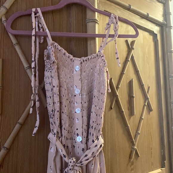 Faithfull the brand x Anthropologie light pink paisley wide leg jumpsuit size M - Picture 4 of 7